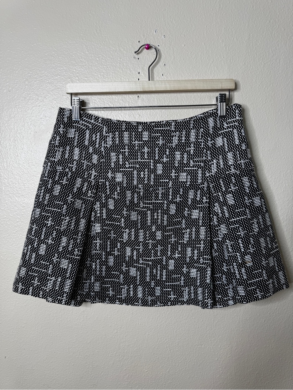Armani Exchange Women’s Size 6 Black White Geometric A-Line Mini Skirt